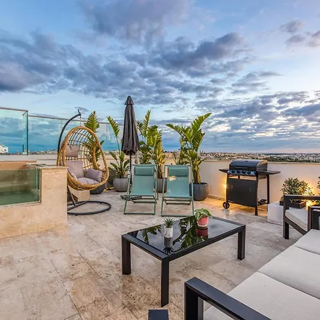 Luxury By Beyond Air With Shared Rooftop Pool & Bbq Lägenhet *