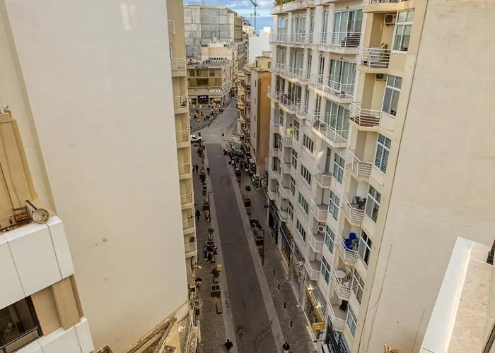 Luxury By Beyond Air With Shared Rooftop Pool & Bbq Sliema