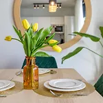 Apartment Luxury By Beyond Air With Shared Rooftop Pool & Bbq