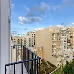 Apartment Luxury By Beyond Air With Shared Rooftop Pool & Bbq