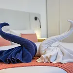 Luxury By Beyond Air With Shared Rooftop Pool & Bbq