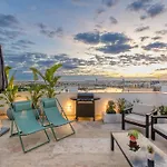 Luxury By Beyond Air With Shared Rooftop Pool & Bbq Apartmán *