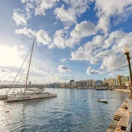 Luxury By Beyond Air With Shared Rooftop Pool & Bbq Sliema