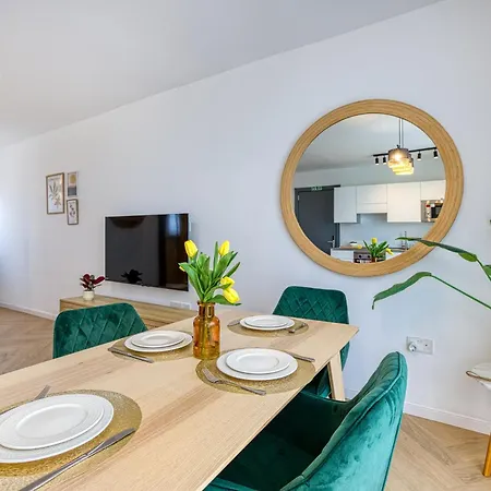 Luxury By Beyond Air With Shared Rooftop Pool & Bbq