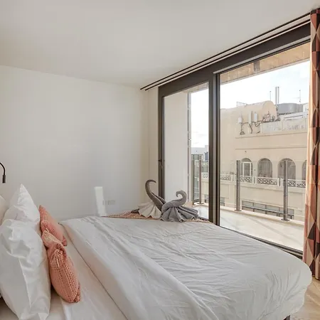 Luxury By Beyond Air With Shared Rooftop Pool & Bbq * Sliema