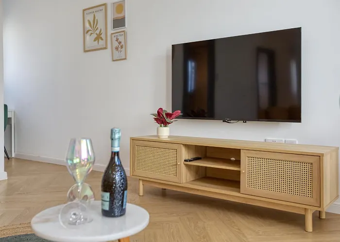 Luxury By Beyond Air With Shared Rooftop Pool & Bbq Σλιέμα