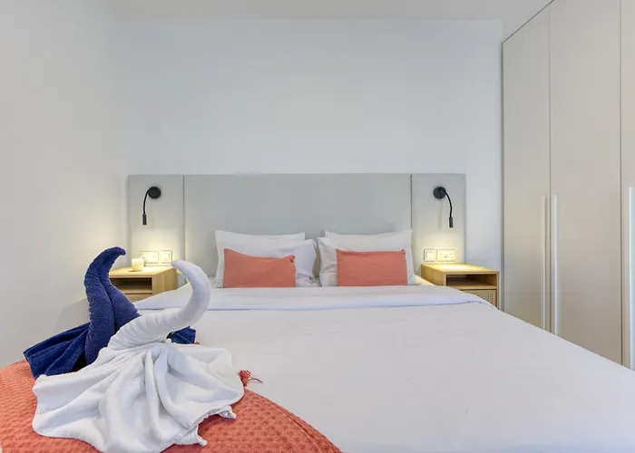 Luxury By Beyond Air With Shared Rooftop Pool & Bbq Διαμέρισμα