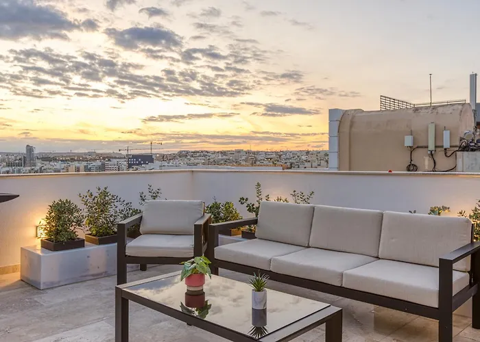 Luxury By Beyond Air With Shared Rooftop Pool & Bbq Διαμέρισμα Σλιέμα