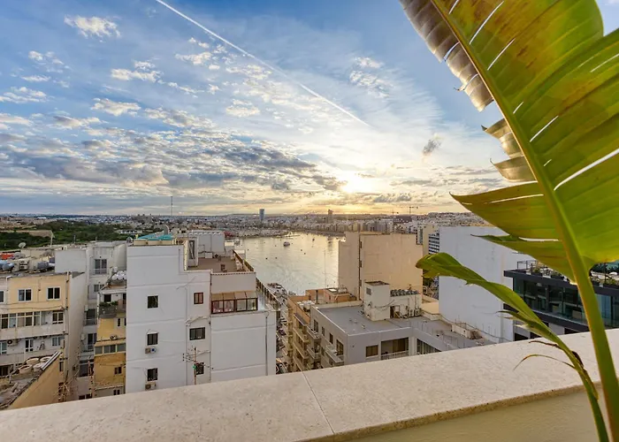 Luxury By Beyond Air With Shared Rooftop Pool & Bbq *