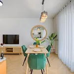 Luxury By Beyond Air With Shared Rooftop Pool & Bbq Apartmán *