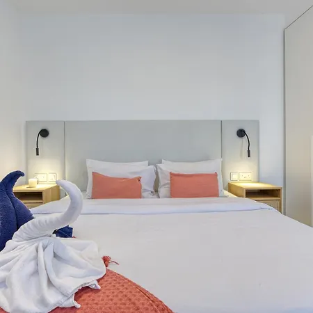Luxury By Beyond Air With Shared Rooftop Pool & Bbq Διαμέρισμα