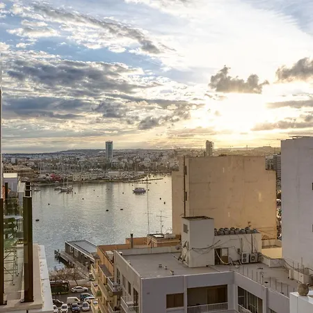 Luxury By Beyond Air With Shared Rooftop Pool & Bbq Διαμέρισμα Σλιέμα