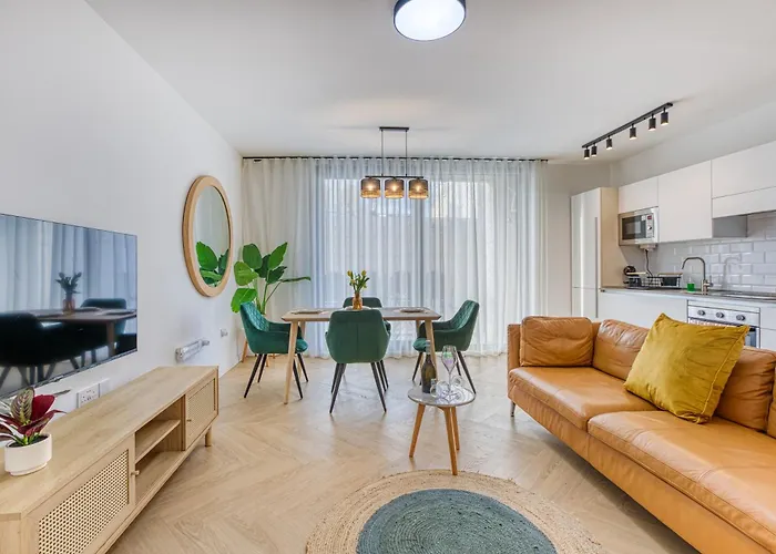 Apartment Luxury By Beyond Air With Shared Rooftop Pool & Bbq