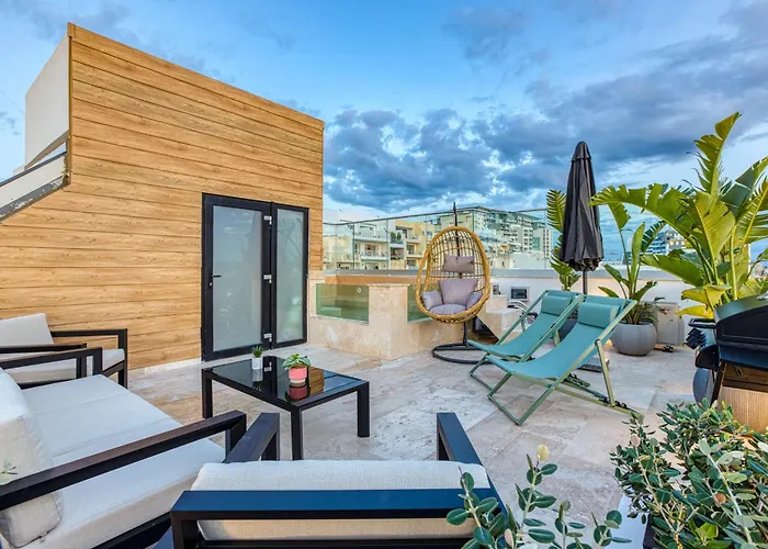 Luxury By Beyond Air With Shared Rooftop Pool & Bbq Apartment *